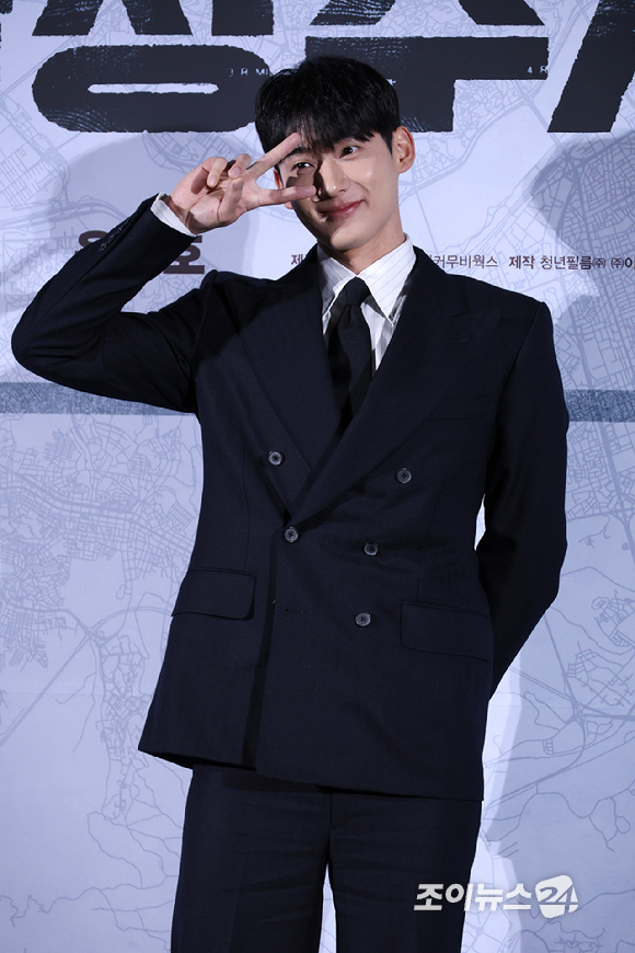 배우 정가람이 9일 오전&nbsp;서울 CGV 용산아이파크몰점에서 열린 영화 '끝장수사'(감독 박철환) 제작보고회에 참석해 포즈를 취하고 있다. [사진=문수지 기자]