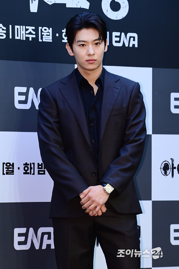배우 김진영이 21일 오후 서울 마포구 상암동 스탠포드호텔에서 열린 ENA 새 월화드라마 '아이쇼핑' 제작발표회에 참석해 포즈를 취하고 있다. [사진=문수지 기자]