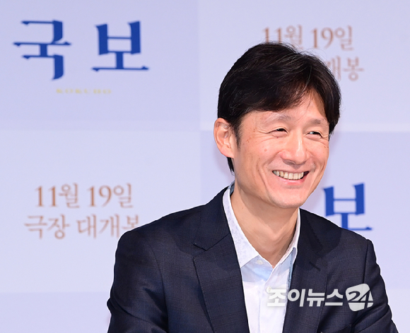 일본 천만영화 '국보'를 연출한 재일 한국인 이상일 감독이 13일 오후 서울 용산구 CGV용산아이파크몰에서 열린 영화 '국보' 언론시사 후 내한 기자간담회에 참석하고 있다. [사진=정소희 기자]