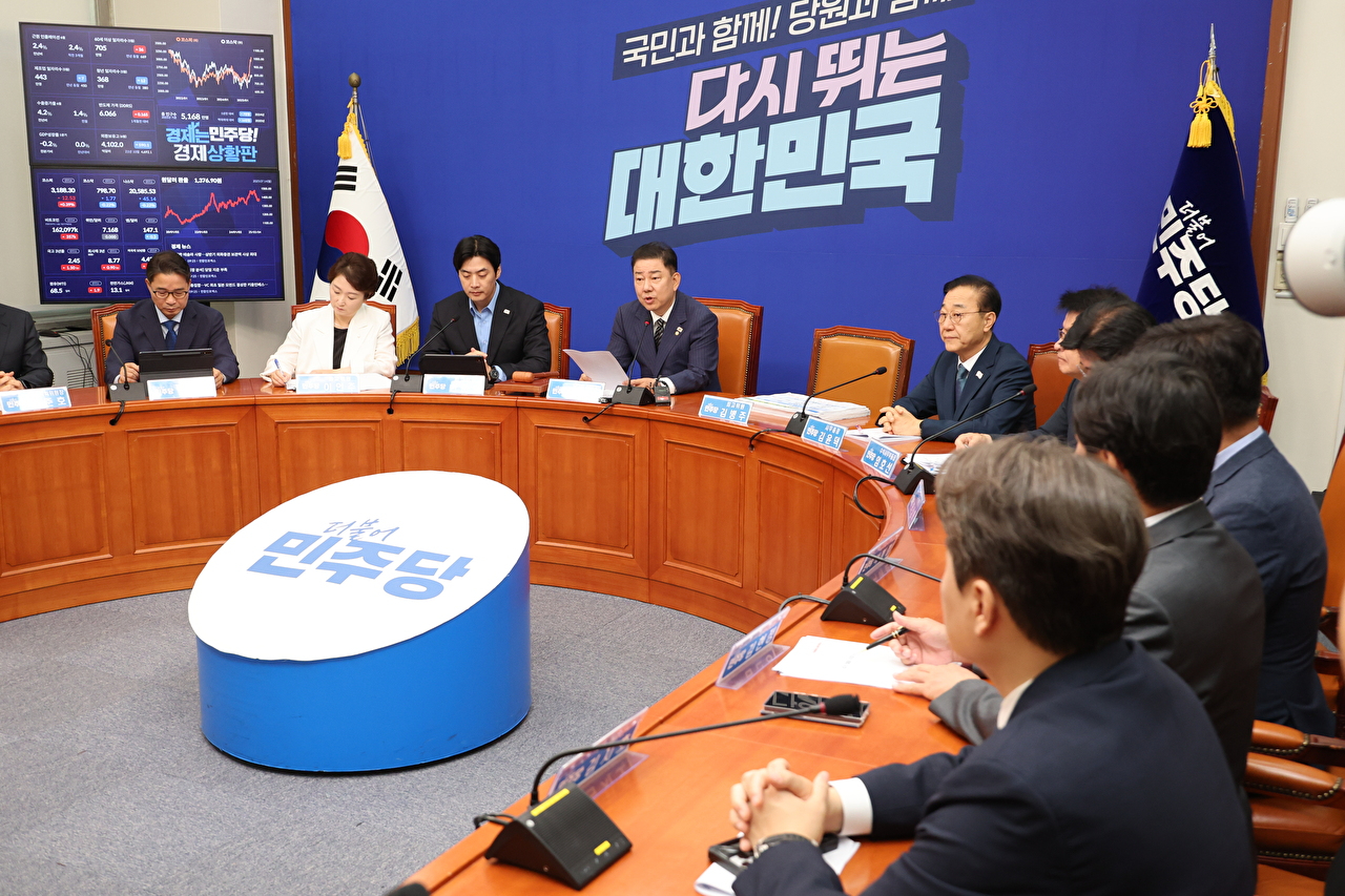 더불어민주당 김병기 당대표 직무대행 겸 원내대표가 14일 서울 여의도 국회에서 열린 최고위원회의에서 발언하고 있다. 2025.7.14 [사진=연합뉴스]
