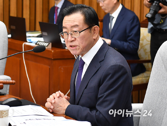 이종배 인사특위 위원장이 18일 오후 서울 여의도 국회에서 열린 김민석 국무총리 후보자 인사청문특별위원회의를 주재하고 있다. [사진=곽영래 기자]