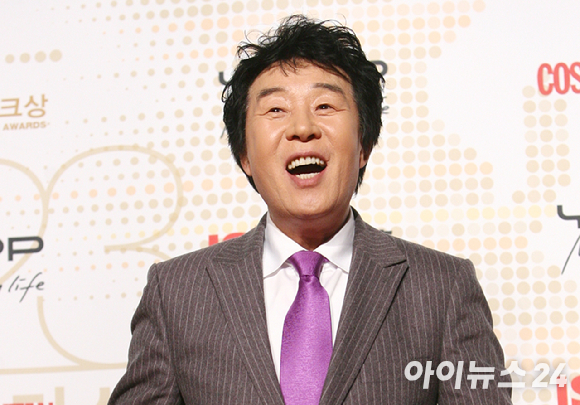 가수 송대관 씨가 별세했다는 소식을 듣고 '라이벌'이자 '절친' 태진아가 그를 추모했다. [사진=KBS]