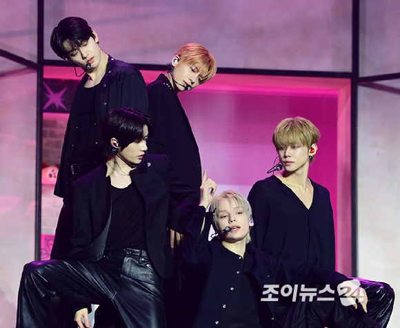 [포토] 투바투 '하루에 하루만 더'