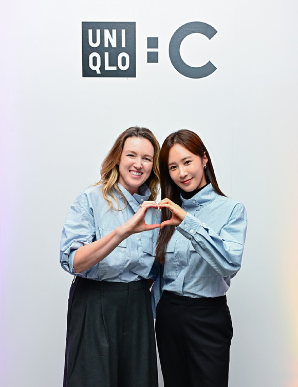 배우 권유리(소녀시대 유리)가 3일 서울 삼청동에서 열린 '25FW UNIQLO : C 컬렉션' 글로벌 런칭 행사 포토콜에 참석하고 있다. [사진=유니클로]
