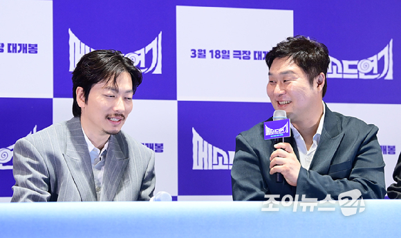 배우 이동휘-강찬희-윤경호가 13일 오후 서울 삼성동 메가박스 코엑스에서 열린 영화 '메소드 연기'(감독 이기혁) 언론시사회에 참석하고 있다. [사진=정소희 기자]