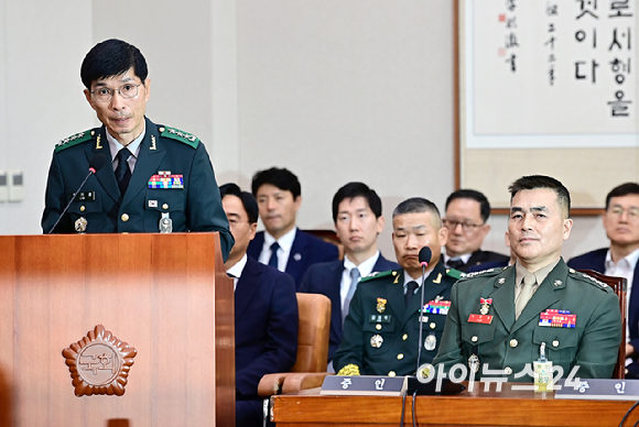 임기훈 국방대 총장이 19일 서울 여의도 국회에서 열린 법제사법위원회 윤석열 대통령 탄핵소추안 즉각 발의 요청에 관한 청원 관련 청문회에서 의원 질의에 답변하고 있다. [사진=곽영래 기자]
