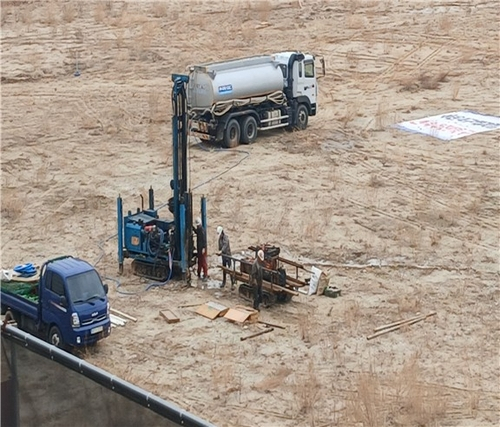 발굴 현장 시추 모습 [사진=국가유산청 ]