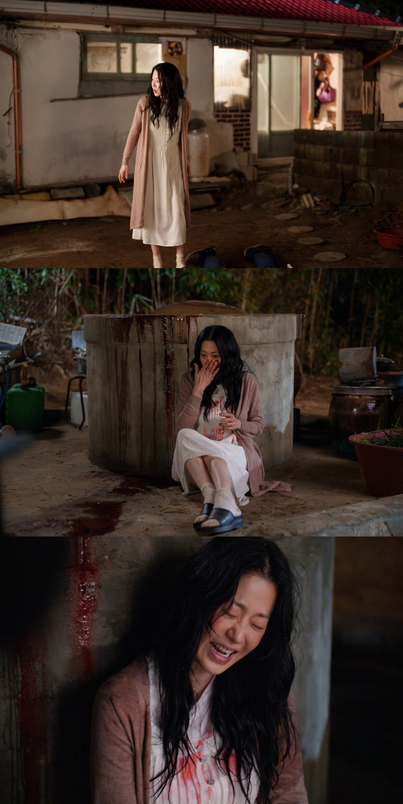 &apos;사마귀&apos; 고현정 첫 살인 어땠나, 흰옷 위 새빨간 핏자국