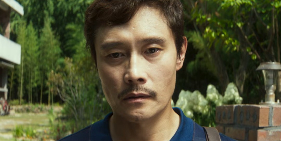 박찬욱 감독의 영화 '어쩔수가없다' 한 장면 [사진='어쩔수가없다' 티저 캡처]