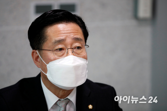 이태규 국민의당 총괄선대본부장이 28일 오전 서울 여의도 국회 의원회관에서 윤석열 국민의힘 대선후보 측과의 단일화 결렬 관련 긴급 기자간담회를 하고 있다. [사진=김성진 기자]