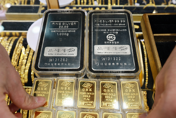 골드바와 실버바. [사진=연합뉴스]