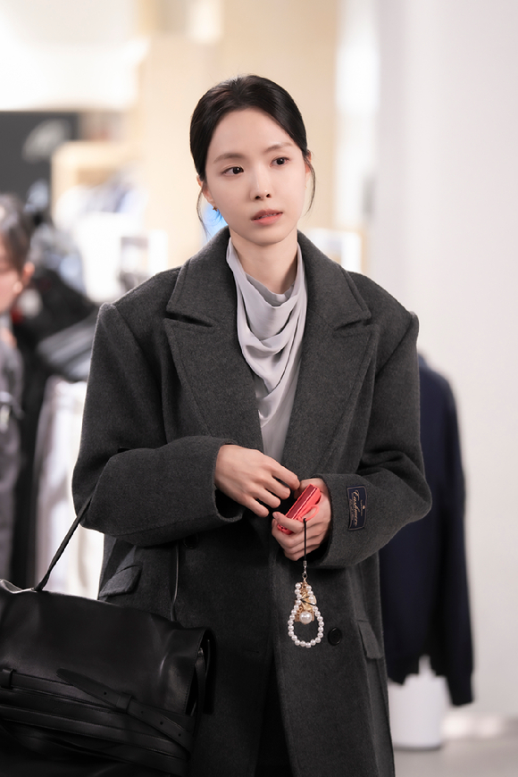 '김부장' 손나은 스틸컷 [사진=SBS]