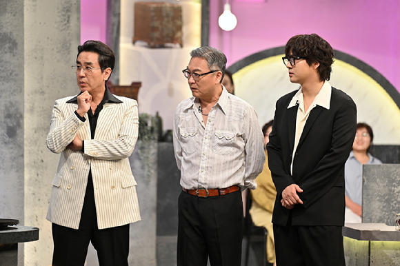  촌뜨기들' 배우 류승룡, 양세종, 김의성이 'TV쇼 진품명품'에 출격했다. [사진=KBS, 디즈니+ ]