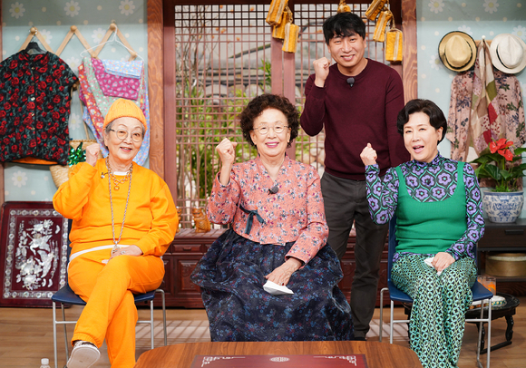 '진격의 할매' 제작발표회에 참석한 나문희 [사진=채널S]