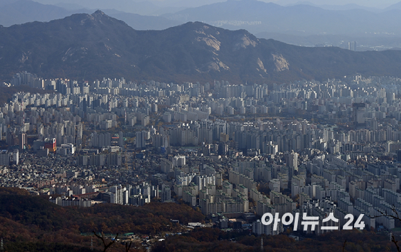 서울 북한산에서 바라본 서울 아파트 전경. [사진=아이뉴스24DB]