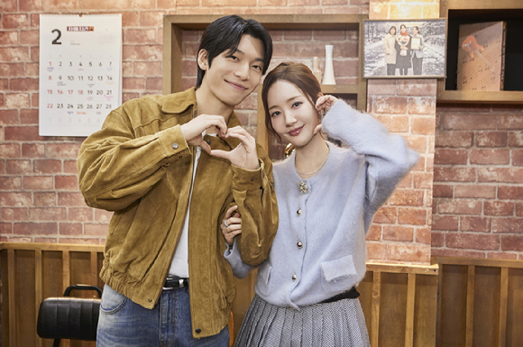 자매치킨 [사진=쿠팡플레이 ]