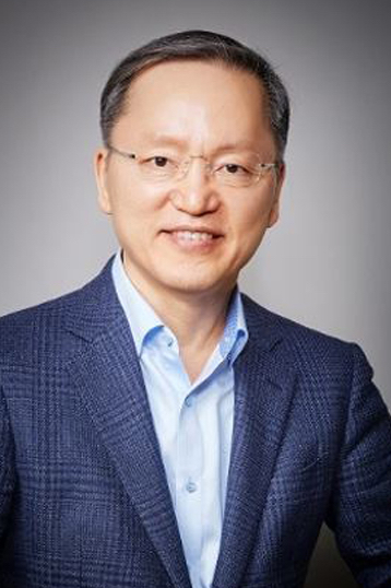 왼쪽부터 노태문 삼성전자 완제품(DX)부문장(사장), 곽노정 SK하이닉스 대표이사 사장. [사진=각 사]