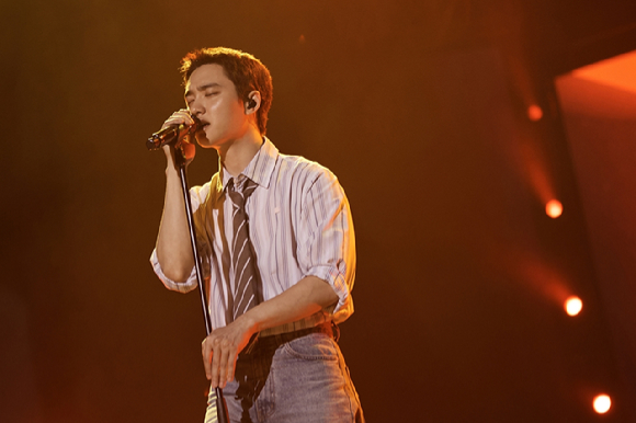 도경수가 마닐라에 위치한 아라네타 콜리세움(ARANETA COLISEUM)에서 아시아 팬 콘서트 '블룸 인 마닐라(BLOOM in MANILA)'를 개최하고 팬들을 만나고 있다. [사진=컴퍼니수수]