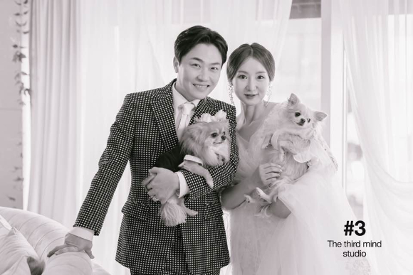 이성진 웨딩화보 [사진=빌라드지디청담, 써드마인드, 해피메리드컴퍼니, 웨딩디렉터봉드, 로자스포사, 디바인핸즈, 웨딩미, 닉스플로스]