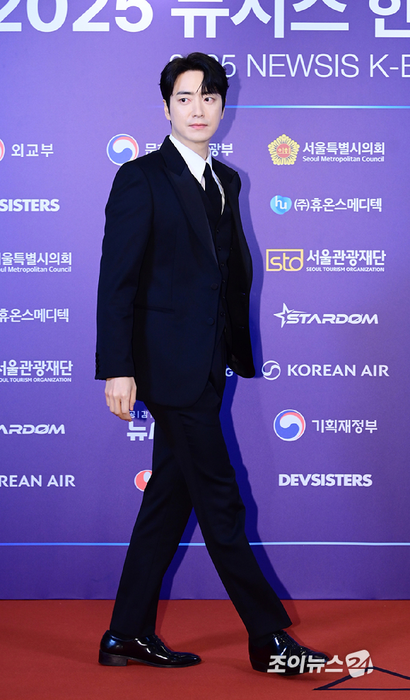 배우 이준혁이 28일 오후 서울 소공동 롯데호텔에서 열린 '2025 NEWSIS 한류엑스포'에 참석하고 있다. [사진=정소희 기자]