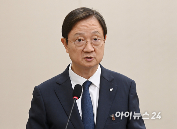 이찬진 금융감독원장이 29일 서울 여의도 국회에서 열린 정무위원회 전체회의에서 업무 보고를 하고 있다. [사진=곽영래 기자]