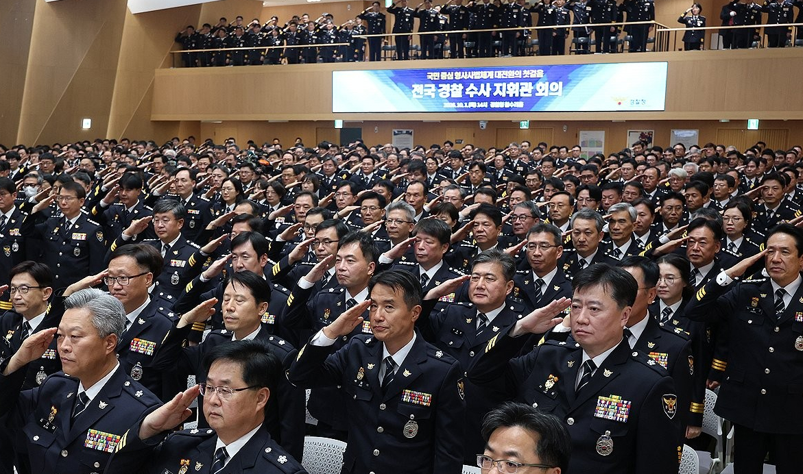 지난 7월 31일 국회에서 열린 7월 임시국회 제3차 본회의에서 전날 상정된 검사의 보완수사권 폐지를 골자로 한 형사소송법 일부개정법률안이 통과되고 있다. 2026.7.31 [사진=연합뉴스]