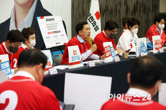 김기현 국민의힘 공동선대위원장이 20일 경기도 고양 킨텍스에서 열린 중앙선거대책위원회 경기 현장회의에서 모두 발언을 하고 있다. [사진=국회사진취재단]