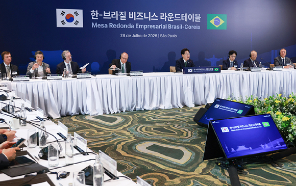 이재명 대통령이 28일(현지시간) 브라질 상파울루 한 호텔에서 열린 한-브라질 비즈니스 라운드테이블에서 발언하고 있다. 2026.7.29 [사진=연합뉴스]