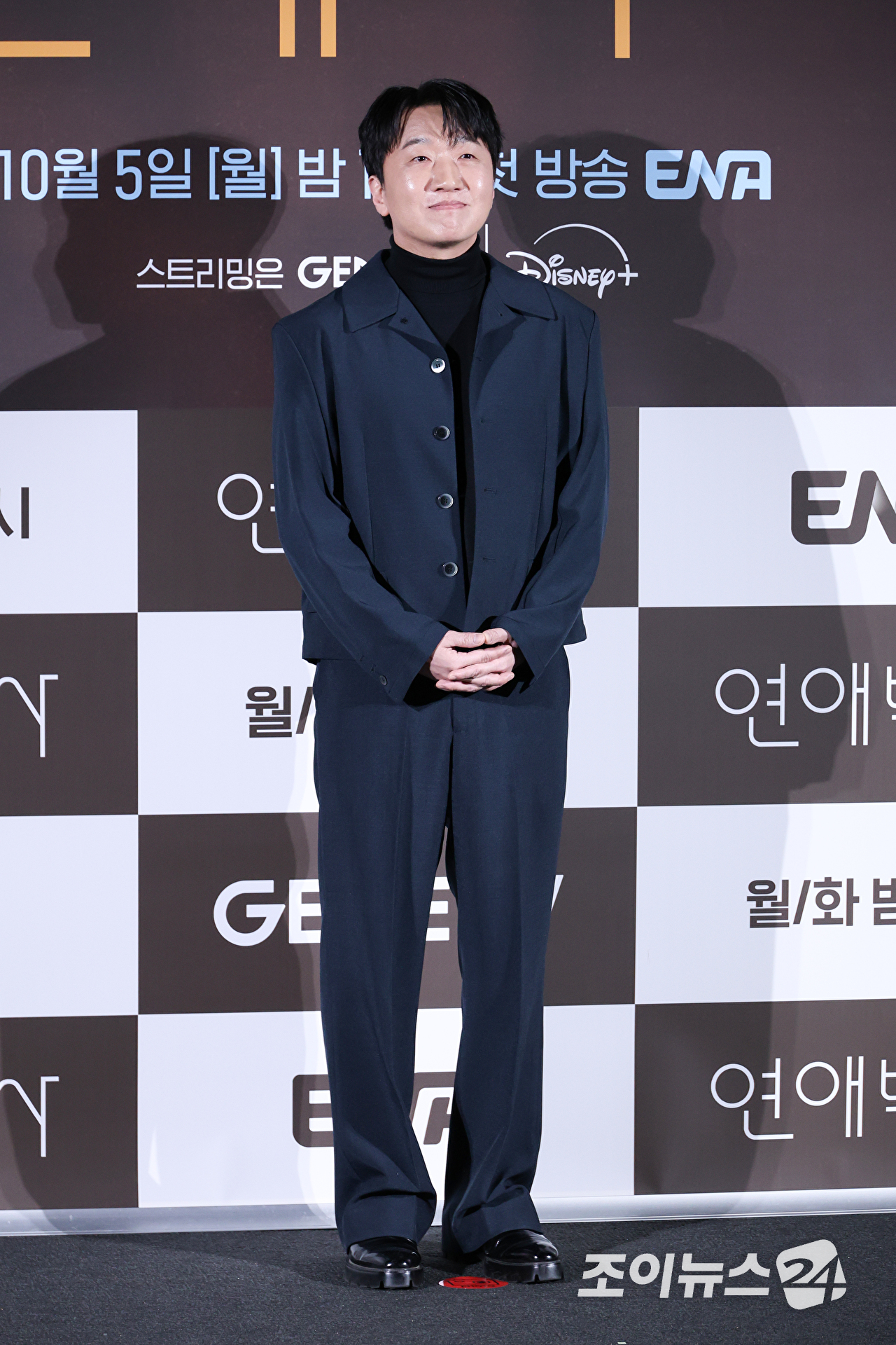 배우 이창훈이 2일 오후 서울 용산구 CGV아이파크몰점에서 진행된 ENA 새 월화드라마 '연애박사' 제작발표회에 참석해 포즈를 취하고 있다. [사진=문수지 기자]