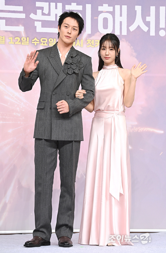 [포토] 장기용-안은진, 키스는 괜히 해서