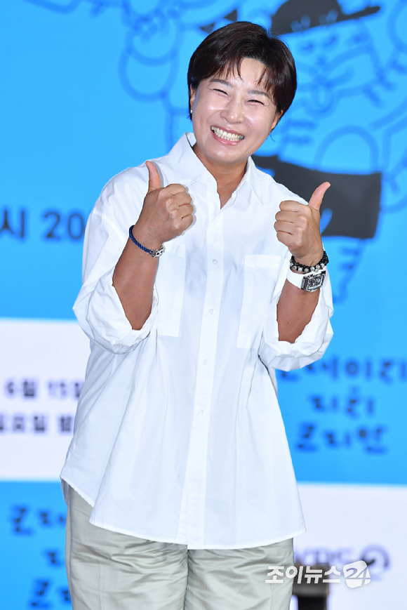 전 골프선수 박세리가 10일 오전 서울 영등포구 여의도동 KBS별관에서 진행된 KBS 2TV 새 예능프로그램 '크레이지 리치 코리안' 제작발표회에 참석해 포즈를 취하고 있다. [사진=문수지 기자]