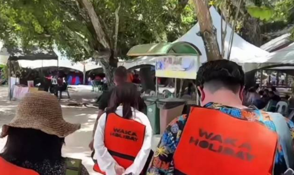 말레이시아에서 스노클링을 하던 중국인 관광객들이 익사 위기에 놓인 한국인 여성을 구조해 화제가 되고 있다. 사진은 본 기사 내용과 무관. [사진=픽사베이 ]