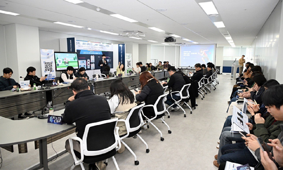 대한체육회는 15일 올림픽회관 신관 대회의실에서 체육인(선수) 대상 경기실적증명서, 선수등록확인서 발급과 제출이 가능한 '체육인 전자지갑' 시연회를 열었다. [사진=대한체육회]