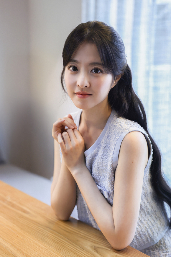 박보영이 '미지의 서울' 종영 인터뷰에 앞서 사진촬영을 하고 있다. [사진=BH엔터테인먼트]