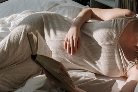 보통 음식을 먹고 바로 자면 살은 더 많이 찔 것이라고 생각한다. [사진=픽셀스]