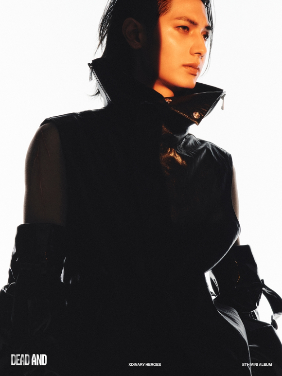 엑스디너리 히어로즈 주연·준한, 존재감만으로 강렬…이목 집중 비주얼