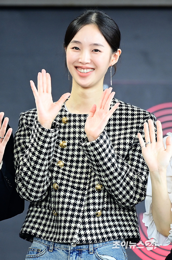 배우 강해림이 20일 오후 부산광역시 해운대구 우동 영화의 전당에서 열린 제30회 부산국제영화제(BIFF) '미아' 야외무대인사 행사에 참석하고 있다. [사진=정소희 기자]