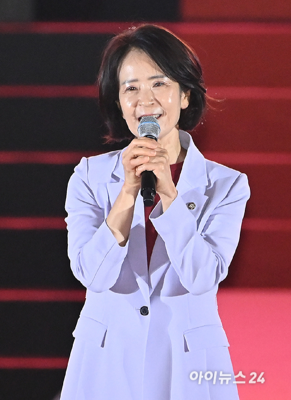 최수진 국민의힘 최고위원 후보가 22일 오후 청주 오스코에서 열린 제6차 전당대회에서 비전 발표를 하고 있다. [사진=곽영래 기자]