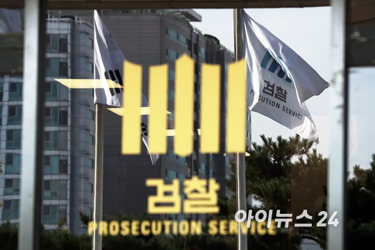 자신이 시킨 배달 음식에 벌레 등 이물질이 들어있다는 거짓말을 해 자영업자 305명에게 800만원을 편취한 20대가 구속기소됐다. 본 기사와 무관한 이미지. [사진=픽사베이 @Schwerdhoefer]