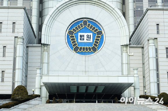 사측에 일방적으로 퇴사를 통보한 후 결근한 근로자들이 1심에 이어 2심에서도 '업무방해' 혐의에 관련해 무죄 판결을 받았다. 내용과 관련 없는 사진. [사진=픽사베이@patricksommer]