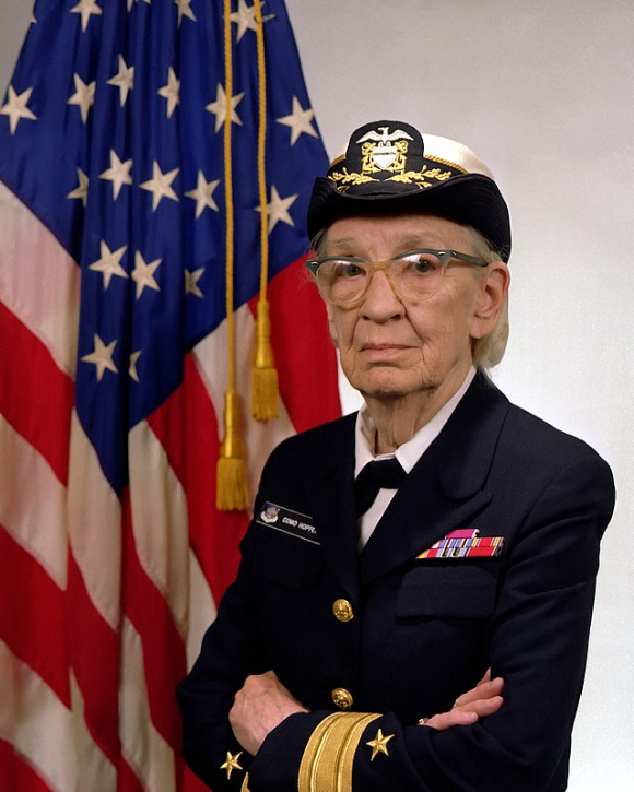 그녀는 1992년, 85세의 나이로 세상을 떠났다. 해군사관학교에서는 새 건물을 지으며 '호퍼홀'이라고 명명했고, 예일대에서는 단과대 명을 '호퍼 칼리지'로 바꾸기도 했을 정도로 그녀를 추모했다. [사진=미 해군]