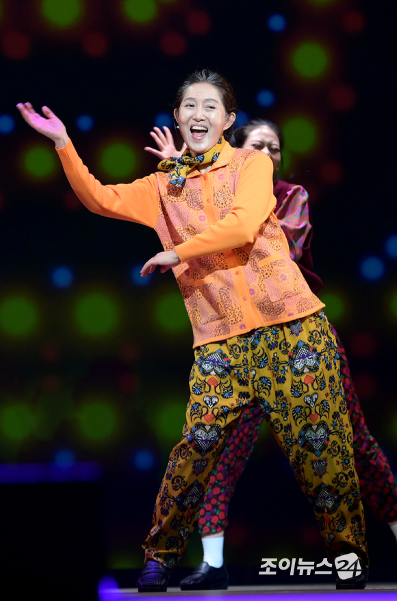 배우 정경순이 4일 오후 서울 구로구 신도림동 대성 디큐브아트센터에서 열린 뮤지컬 '친정엄마' 프레스콜에 참석해 열연하고 있다. [사진=정소희 기자]