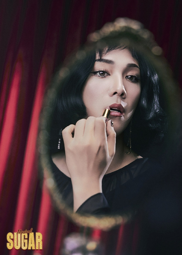 FT아일랜드 이홍기가 뮤지컬 '슈가' 프로필 촬영에 임하고 있다. [사진=(주)피알컴퍼니]