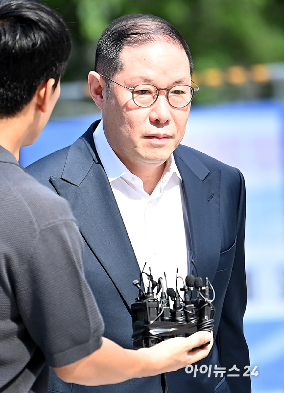 조현상 HS효성 부회장이 4일 오전 서울 종로구에 마련된 김건희 특검팀(특별검사 민중기)에 출석하고 있다. [사진=곽영래 기자]