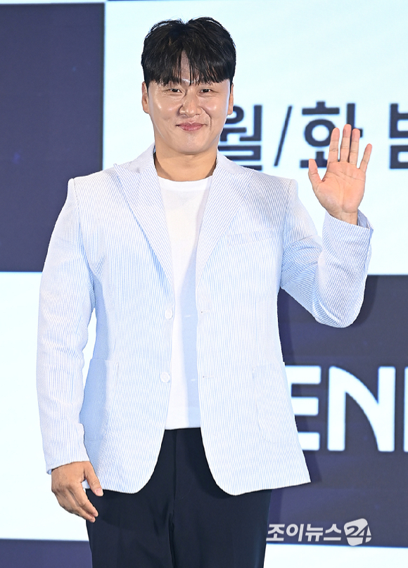 배우 오대환이 12일 오후 서울 구로구 더 세인트에서 열린 지니 TV '금쪽같은 내 스타' 제작발표회에서 포토타임을 갖고 있다. [사진=곽영래 기자]