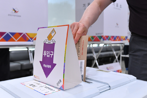   오는 5일~6일 인천 등 전국 3565개 투표소에서 제22대 국회의원선거 사전 투표가 실시된다. 관련 이미지. [사진=아이뉴스24]