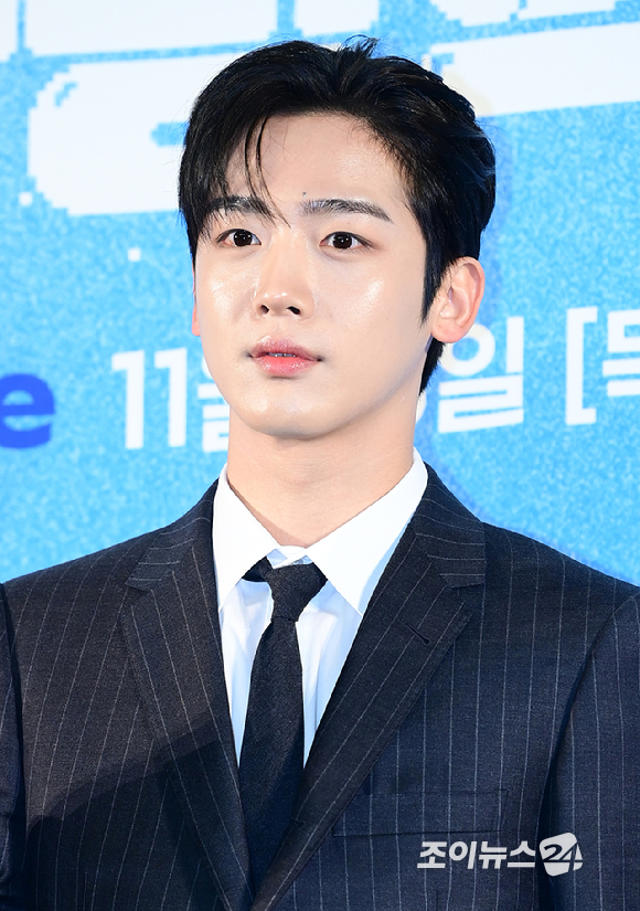 배우 김요한(위아이)이 11일 오전 서울 마포구 상암동 스탠포드 서울호텔에서 열린 웨이브 오리지널 '제4차 사랑혁명' 제작발표회에 참석하고 있다. [사진=정소희 기자]