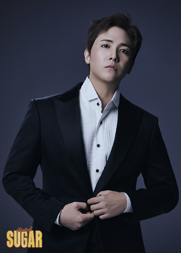 FT아일랜드 이홍기가 뮤지컬 '슈가' 프로필 촬영에 임하고 있다. [사진=(주)피알컴퍼니]