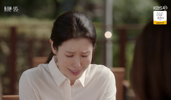 &apos;화려한날들&apos; 이태란, 친딸 정인선 만나 오열+기절 &apos;뻔뻔한 연기 경악&apos;...헤어진 후 &quot;시원해&quot; 돌변