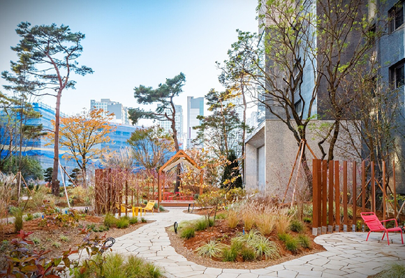 디에이치 퍼스티어 아이파크의 ‘작가정원(THE H Garden)’ [사진=현대건설 ]